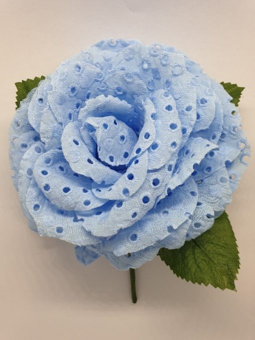 Flor flamenca en tela perforada con muy bonitos colores y original para que luzcas en tus fiestas rociera