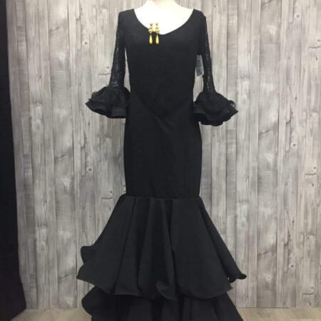 Traje de flamenca con encaje en mangas - Imagen 5