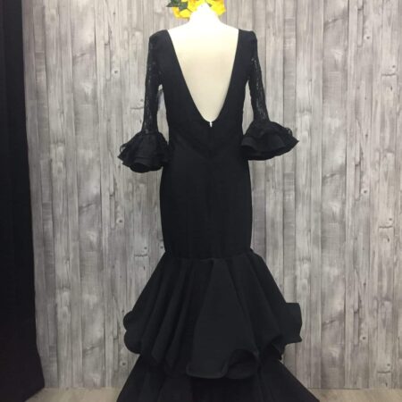 Traje de flamenca con encaje en mangas - Imagen 4