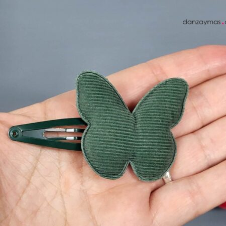 Clip colegial mariposa acolchada