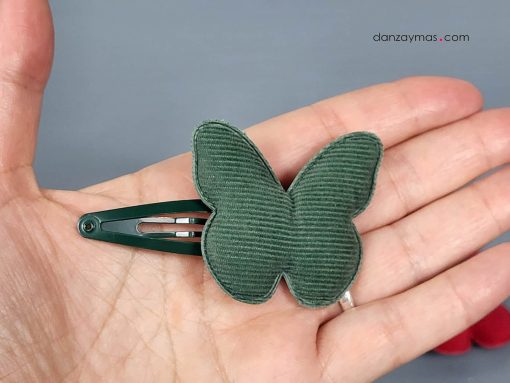 Clip colegial mariposa acolchada