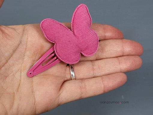 Clip colegial mariposa acolchada