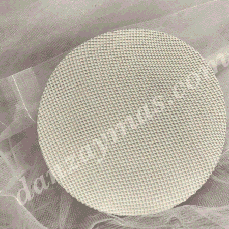 Redecilla para moño blanca y espesa para el moño.