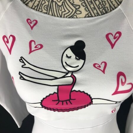 Camiseta ballet de El pettit Ballet corta con bonitos diseños de bailarinas de manga larga