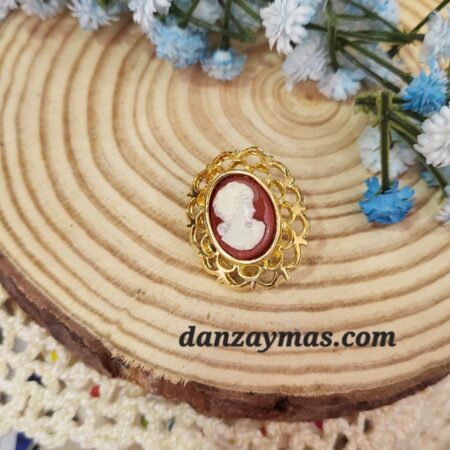 Broche camafeo dorado