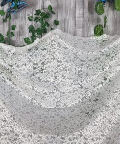 Mantilla marfil rectangular