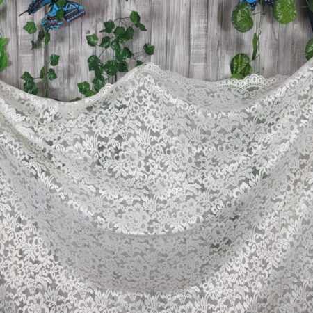 Mantilla marfil rectangular
