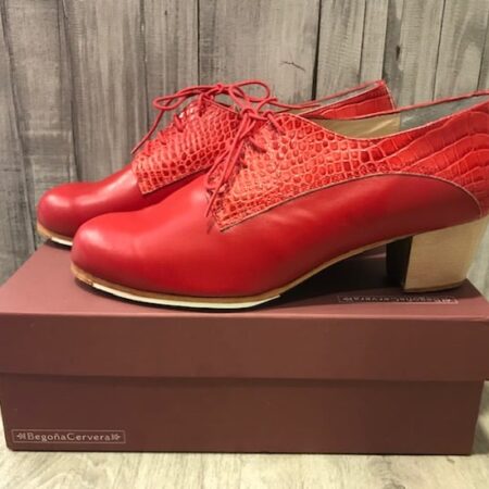 Preciosos botos Begoña Cervera en color rojo combinado en dos tipos de piel, para volverse loco!!!