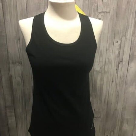 Camiseta deportiva mujer en tirantes con abertura en la espalda con botones en negra