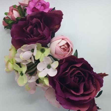 Ramillete de colores para flamenca con flores de varios tipos y tamaños en colores pastel