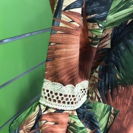 Traje de flamenca hojas talla 42 en tonos verdes y marrones con puntillas de bolillo