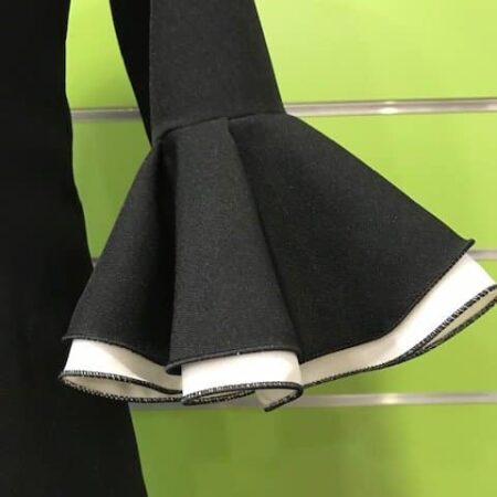 Traje de flamenca negro combinado de la talla 44 confeccionado en strech