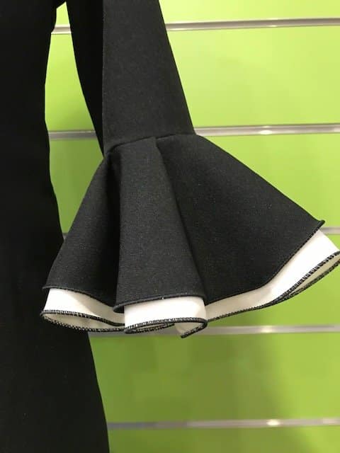 Traje de flamenca negro combinado de la talla 44 confeccionado en strech