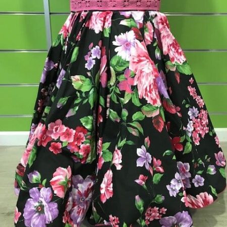 Vestido flamenco flores con falda canastera talla 40 con fondo negro y flores en malva, rosa y fucsia