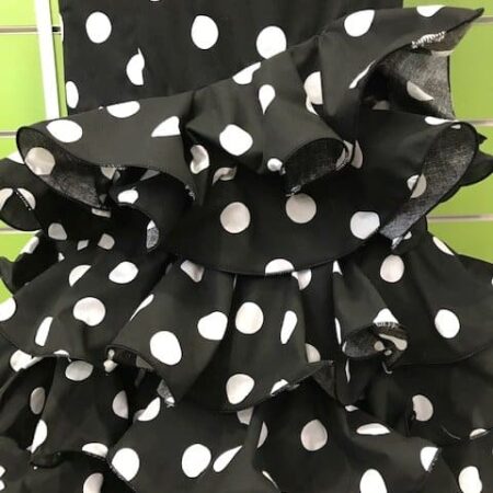 Traje flamenca negro lunares blancos tamaño euro de la talla 48 con seis volantes en su falda y manga al codo
