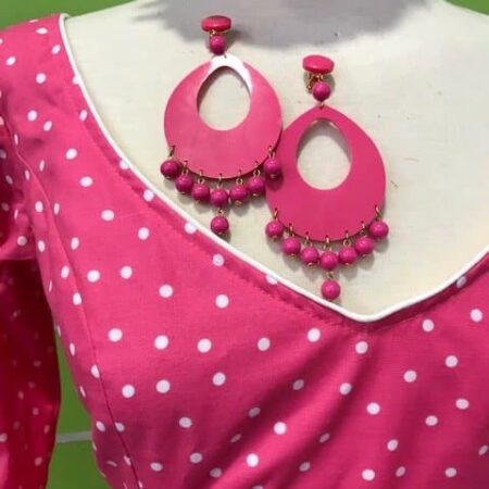 Traje de gitana lunares de la talla 42 fucsia con lunar tamaño lenteja blanco