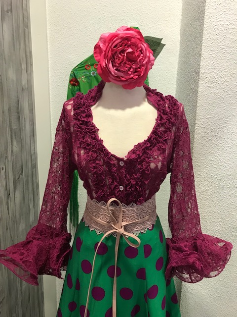 Camisa flamenca encaje elástico en color buganvilla con manga al codo