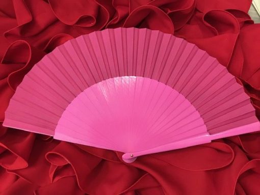 Abanico flamenco de madera grande y tela con dimensiones mas grandes de lo habitual con 27cm pintado a dos caras para cualquier evento.