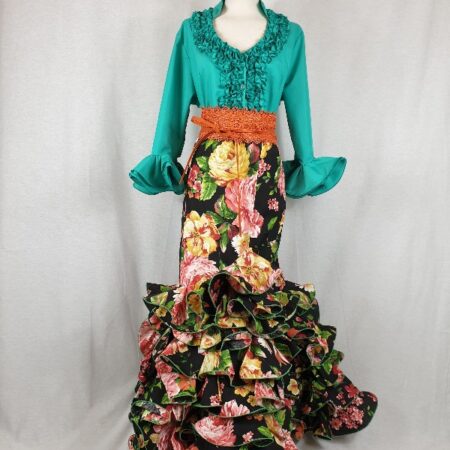 Camisa flamenca verde Andalucía con mangas al codo y garrucha en el pecho preciosa!!