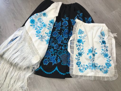 Refajo señora azul bordado a mano en color turquesa