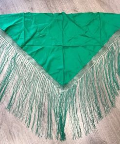 Pico huertana señora verde con flecos hechos a mano