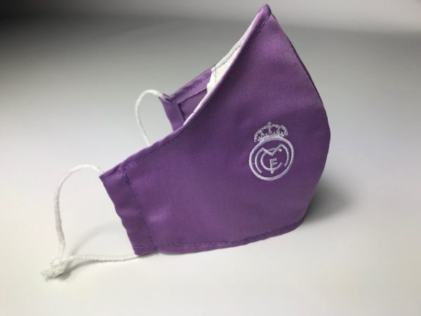 Mascarilla equipación Madrid de tela con doble tejido para colocar filtro incluido