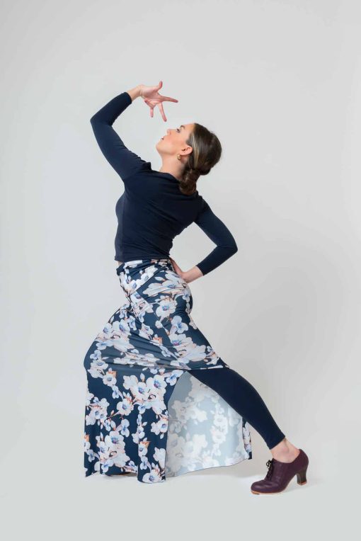 Falda larga con aberturas para ensayo flamenco