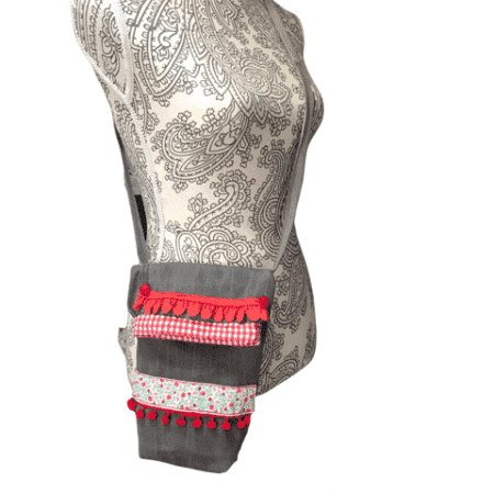 Bolso bandolera con adornos