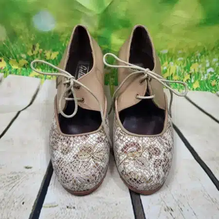 Zapatos de flamenca beige profesionales