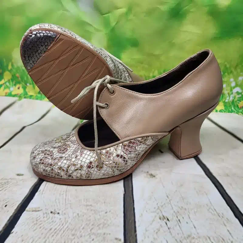 Zapatos para flamenca profesional Malagueña 4 Zapatos de flamenca beige profesionales