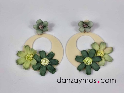 Pendientes de aro con flores