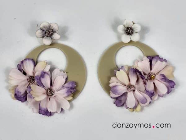 Pendientes de aro con flores