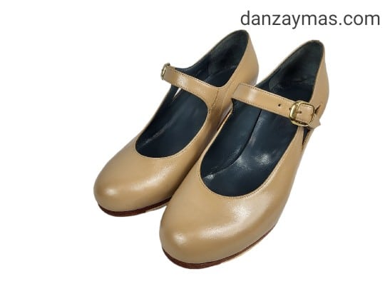 Zapatos de flamenca beige