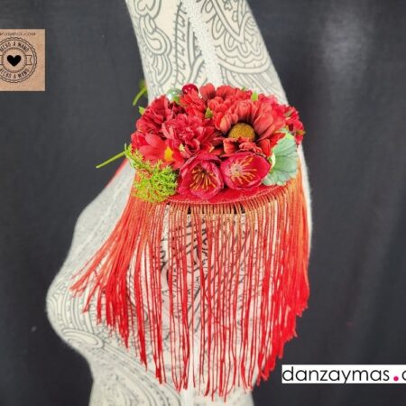 Hombreras con flores rojas