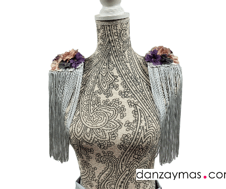 Hombreras con margaritas lilas