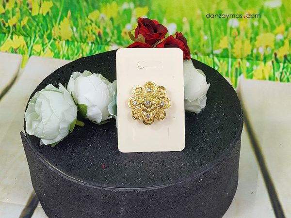 Broche dorado forma de flor