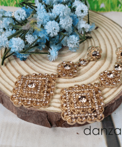 Pendientes traje regional con brillos