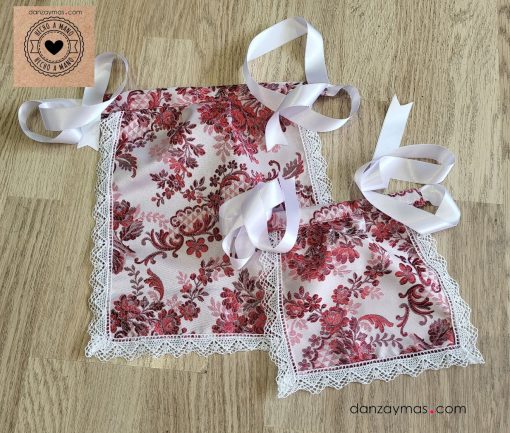 Delantal traje regional brocado niña