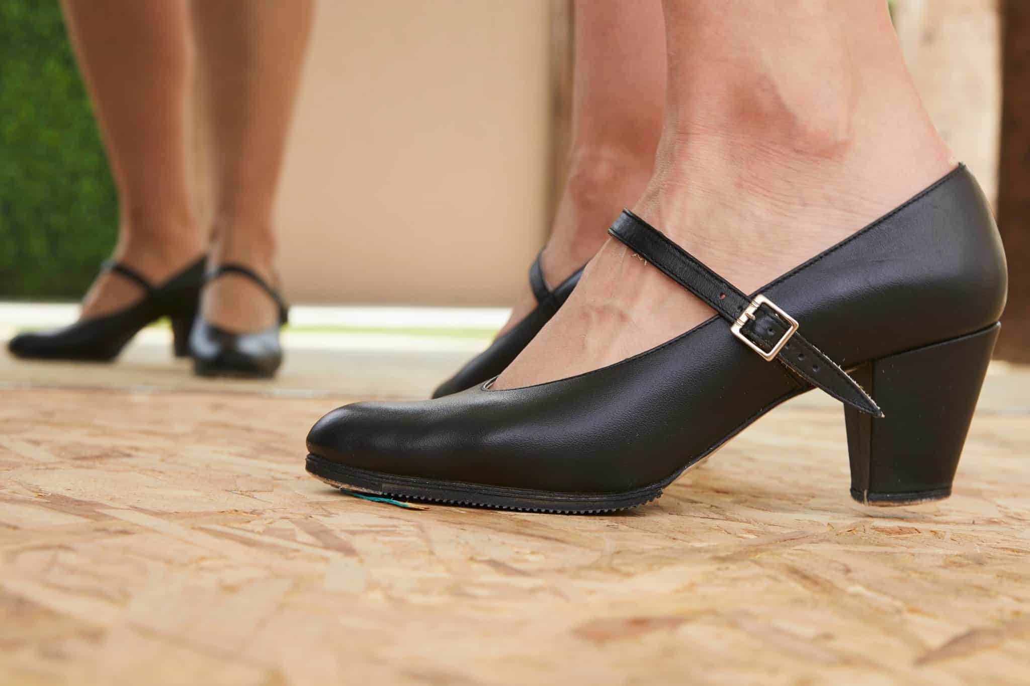 El sendero Inducir Viento 8 pasos para elegir el zapato profesional de baile perfecto