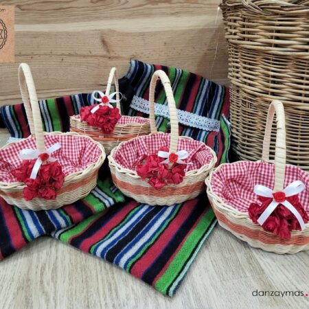 Cestas para niña