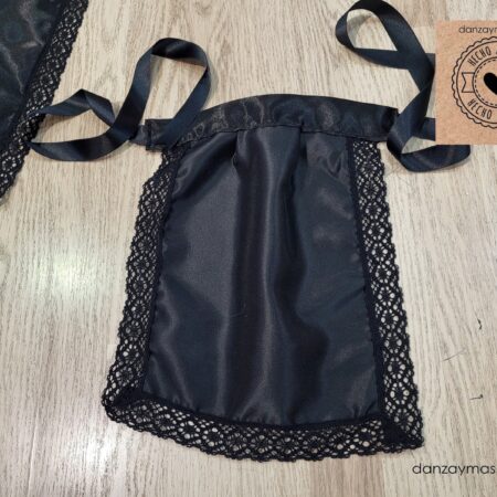 Delantal negro traje regional