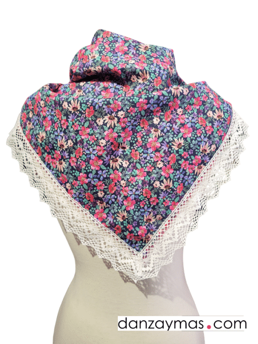 Pañoleta huertana adulta con flores