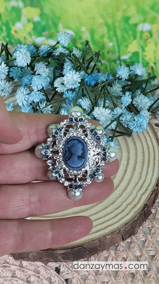 Broche camafeo