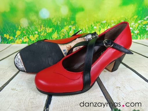 Zapatos de flamenca rojos profesionales
