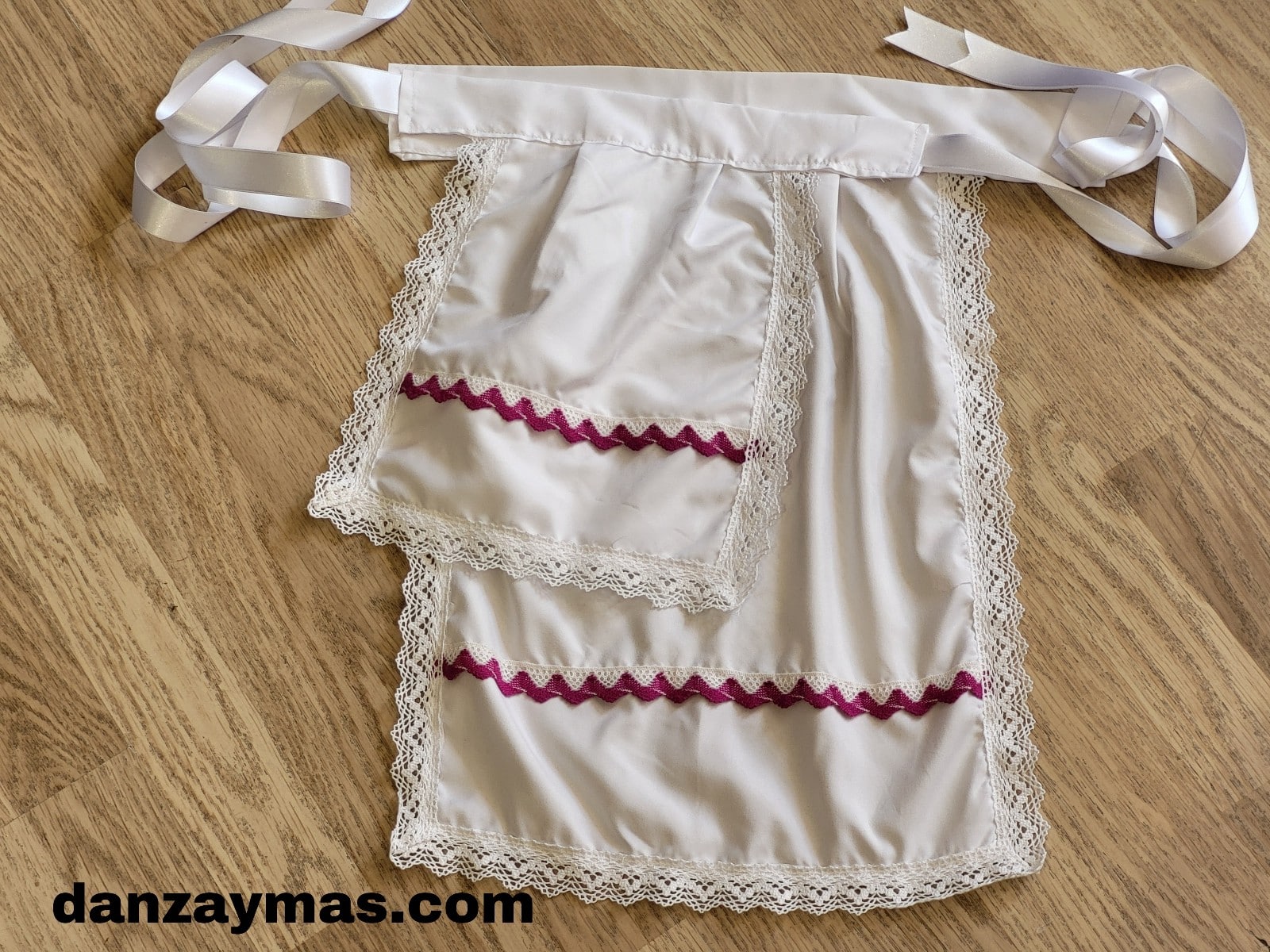 Delantal Huertano Ni a Rosa blanco 109 Danza Y M s Delantal Huertano Ni a Rosa blanco 109 Danza Y M s