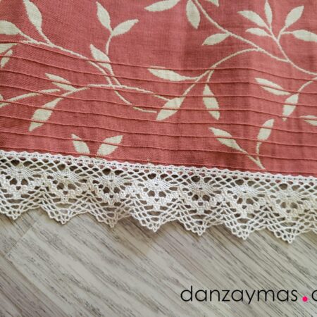 Delantal regional color teja