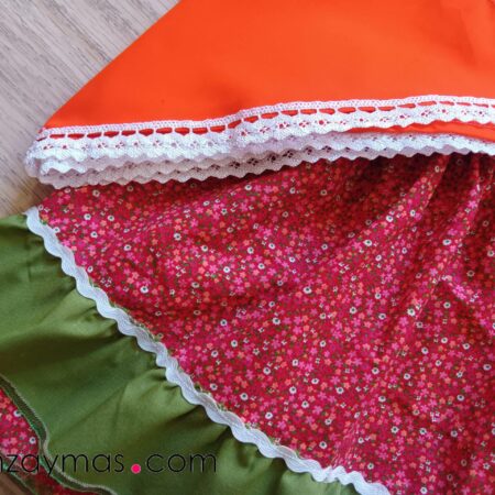 Zagalejo de niña verde rojo
