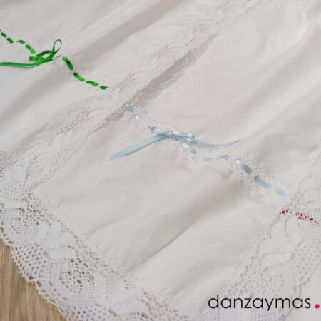 Delantal blanco traje regional