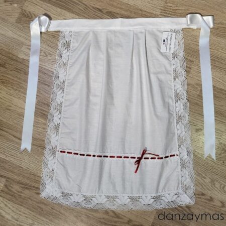 Delantal blanco traje regional
