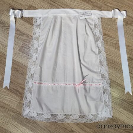 Delantal blanco traje regional